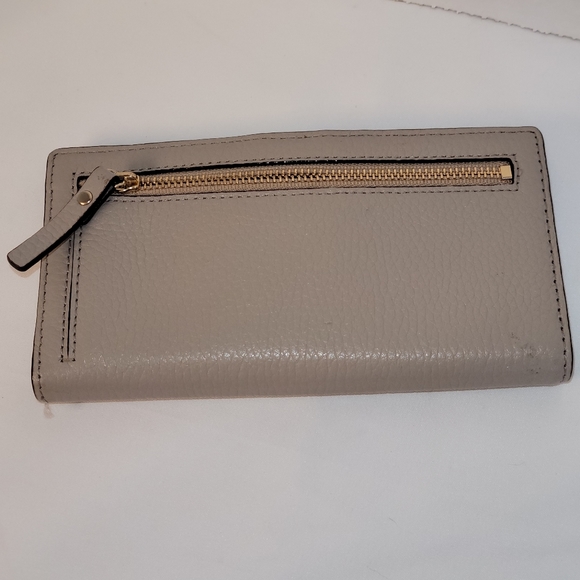 Kate Spade Bifold Wallet Beige Pebbled Leather - Picture 4 of 10